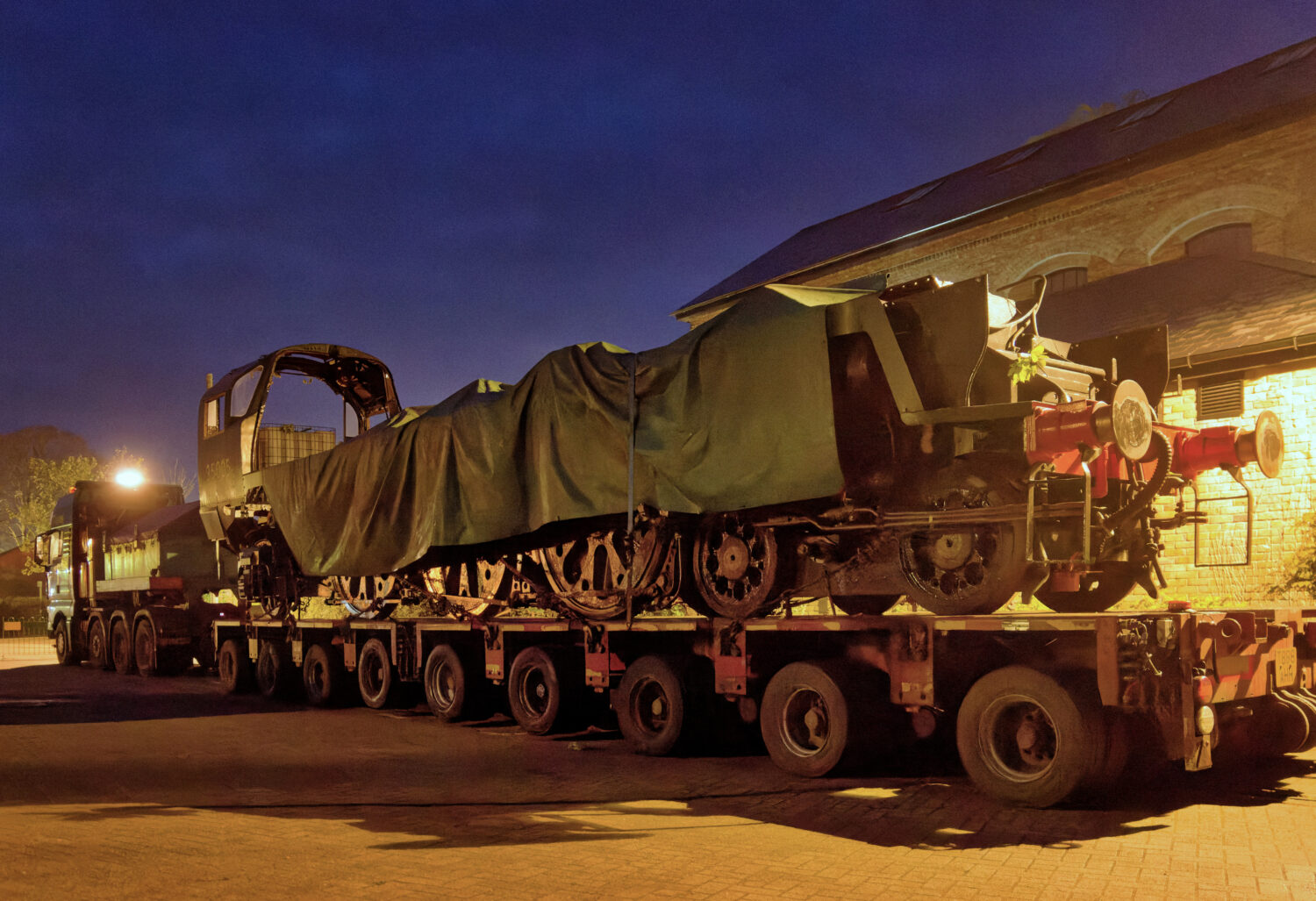 Canadian Pacific 5 Can Pac chassis arrives at Alresford Station 25 April 2024 Steve Morley 3