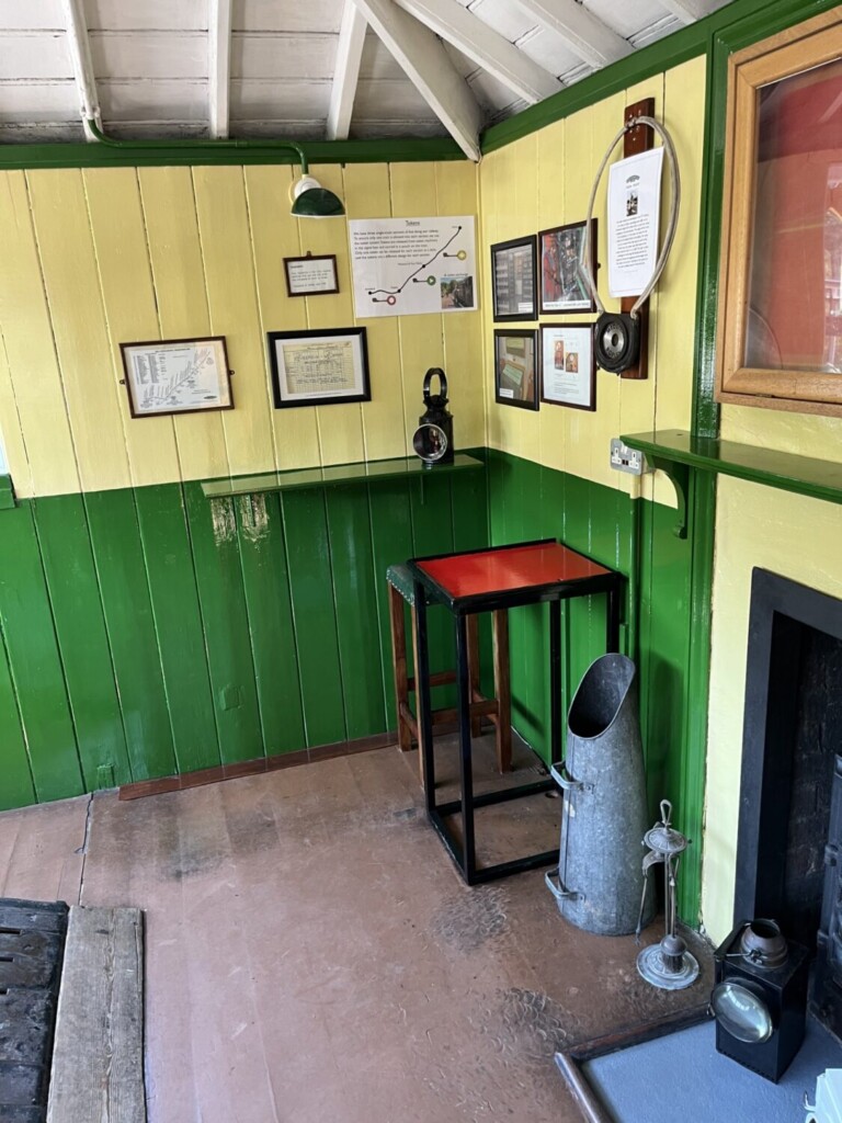 Building Blog - Summer Update 4 Signal box 1