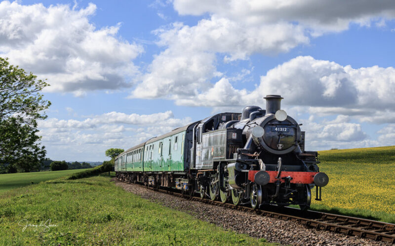 41312 Locomotive near Northside Lane at The Watercress Line