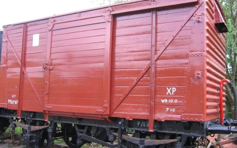 M517317 - LMS Fitted Van