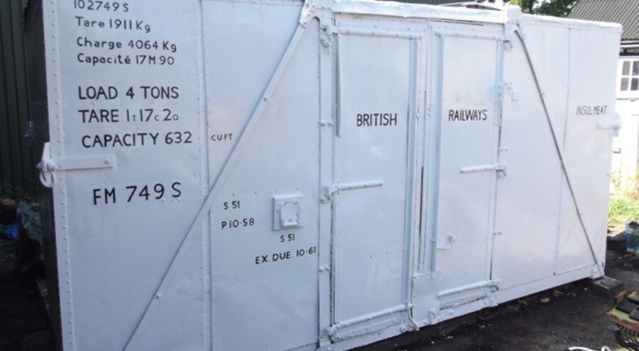 S749 - SR Insulated Container